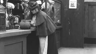 Charlie Chaplin - The Pawnshop - 1916