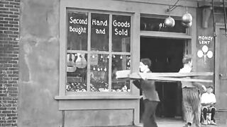 Charlie Chaplin - The Pawnshop - 1916