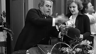 Charlie Chaplin - The Kid - 1921