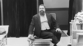 Charlie Chaplin - The Cure - 1917