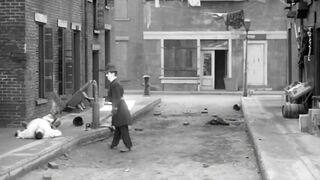 Charlie Chaplin - Easy Street - 1917